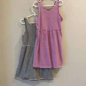 Old navy. girls sleeveless tank dress.  size M (8). Stripes. Sundress